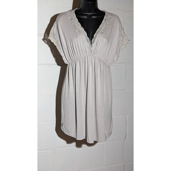 Lush Lace Trim Mini Dress Casual Short Sleeve Taupe Gray V Neck Sun Dress Medium - Picture 1 of 5